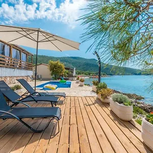 With Pool Dream Of Kornati Campingplatz